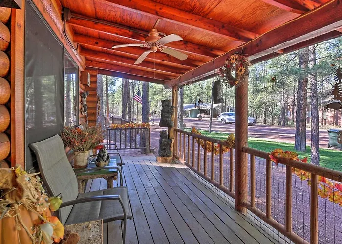 Family & Dog Friendly: Rustic Lakeside Holiday home *