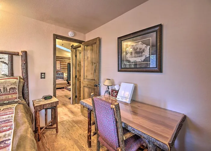 Holiday home Family & Dog Friendly: Rustic Lakeside